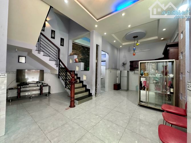 14tr, 4PN 3WC- Mai thị Ngọc Phú nhuận - 3 tầng lầu có sân rộng - 2