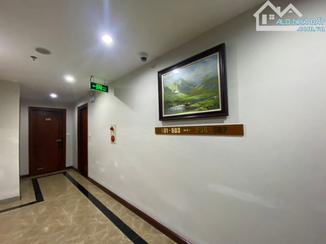 BÁN KHÁCH SẠN 13 TẦNG PHỐ NGUYỄN KHÁNH TOÀN 288M2, MT 10M 215 TỶ. - 2