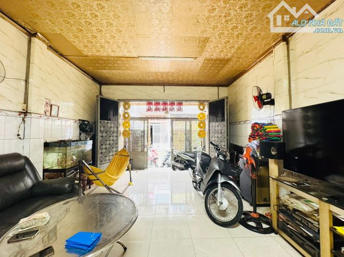 BÁN NHÀ HẺM 7M 75M2 KHUÔNG VIỆT CHỈ 7.9 TỶ - 2