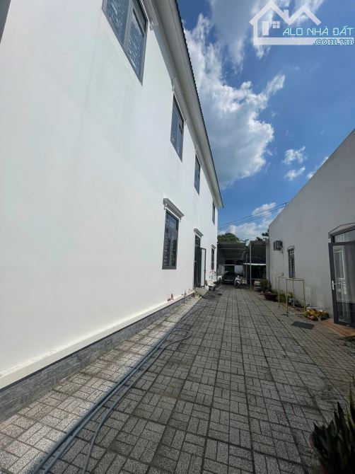 Bán nhà sân vườn 854m2 mặt tiền đường Bông Vang - Mỹ Khánh - 2