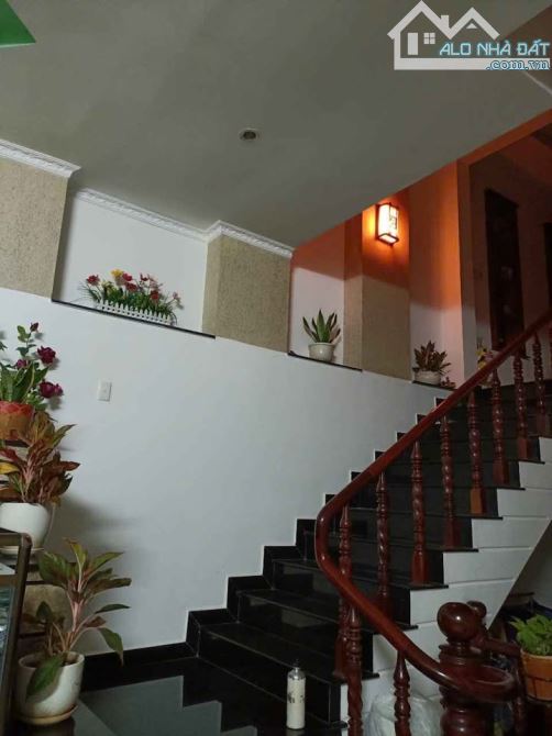 Cần bán nhà 1T3L 1 lửng - đ. Trương Công Định – 125m² – Giá 10.5 tỷ - Phù hợp kinh doanh - 2