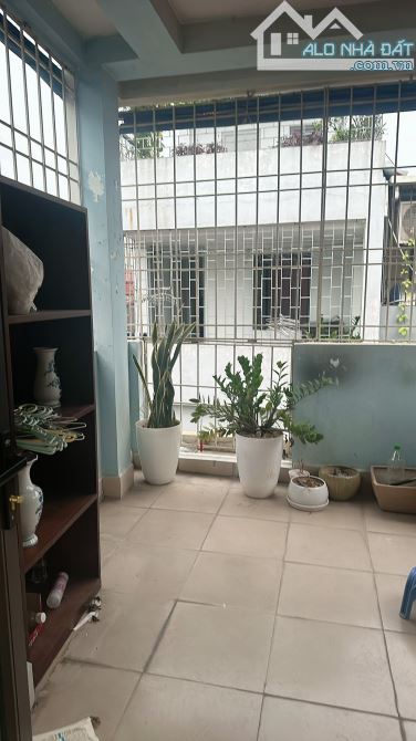Bán gấp nhà phố Quốc Tử Giám, 26mx5t, ngõ thông, 2 thoáng, chỉ hơn 5 tỷ, nở hậu đẹp. - 2