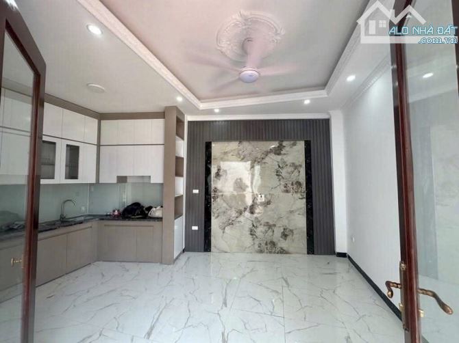 CHỦ CẦN BÁN GẤP-NHÀ MỚI KOONG 31M 3PN CHỈ 4.2TY-16 CHỖ ĐỖ CÁCH 1 NHÀ - 2