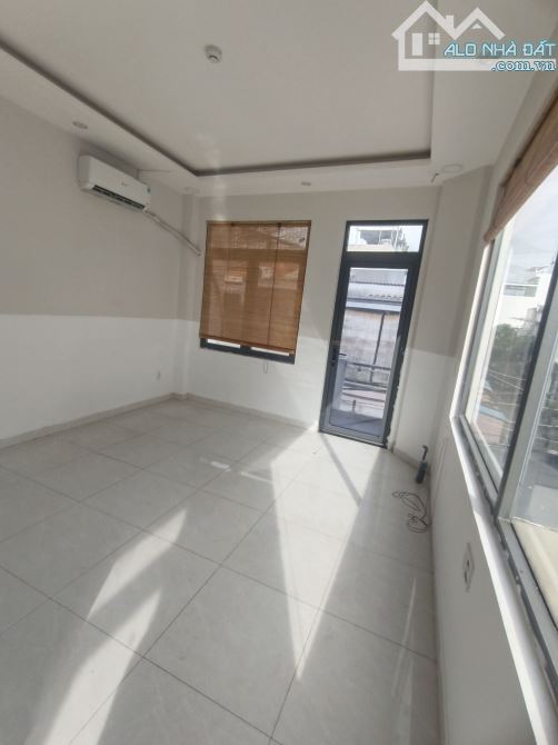 Nhà 3 tầng Nguyễn Hữu Cảnh Bình Thạnh 8,2 tỷ. - 2