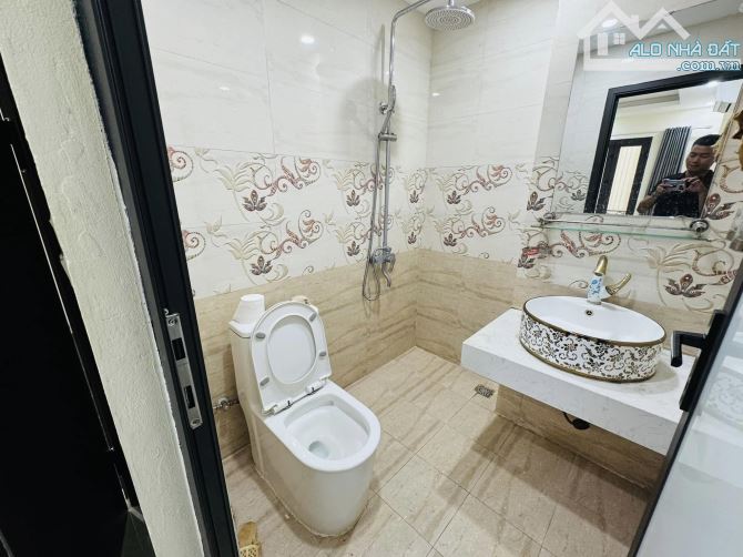 Chính Chủ Bán Nhà Ngã Tư Sở - Trường Chinh Đống Đa - 32m2, 6 tầng, 5PN, 6WC, 40M Ra Phố - 2