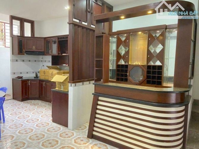 Nhà Hồng Hà Sân bay 5x20 Trệt.3Lầu.5P.5wc.Full NThất,ML.Tốt VP.Ở GĐ - 2