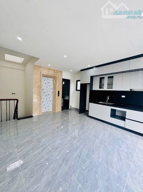Bán nhà Kim Ngưu 50m xây 5 tầng thang máy nhập khẩu ô tô đỗ gần 9 tỷ - 2