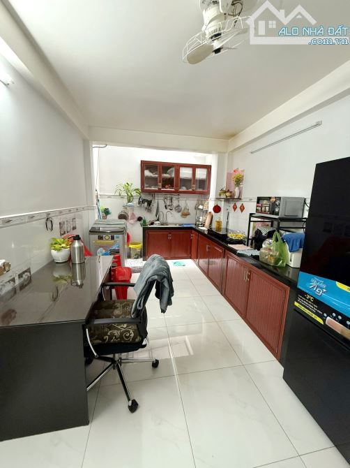 Nhà 5 tầng hẻm thông, Nguyễn Duy P10.Q8. Giá 5,98 tỷ TL - 2