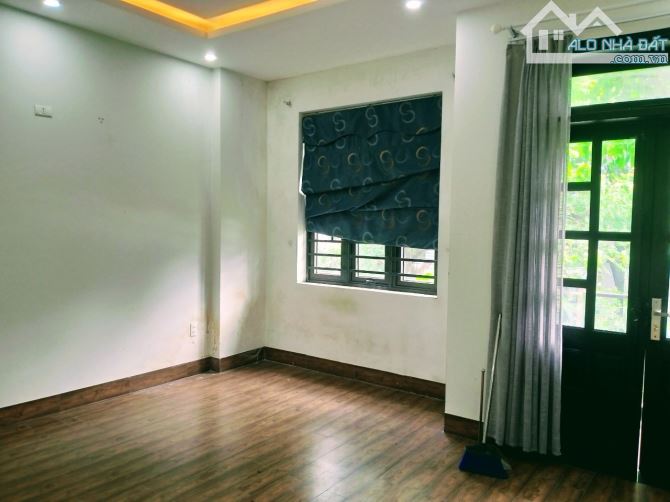 CHỈ 7,5 Tỷ CÓ NGAY LÔ ĐẸP 3 TẦNG ĐƯỜNG ĐẦM RONG 2 - 2