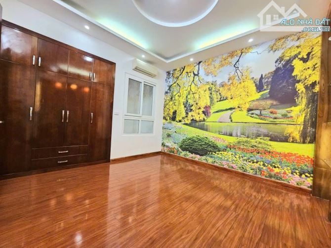PHÂN LÔ VIP PHẠM TUẤN TÀI - CẦU GIẤY, NGÕ 3 LÀN Ô TÔ, VỈA HÈ RỘNG, NHÀ 5 TẦNG - SỔ VUÔNG - 2