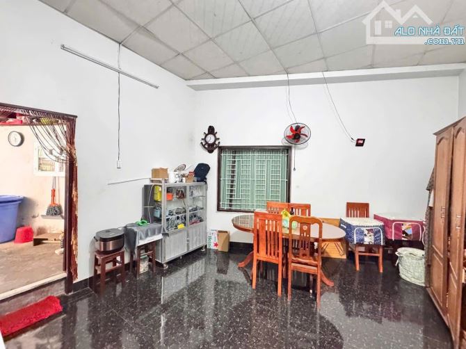 Nhà 2 tầng hẻm Nguyễn Xiển - Hòn Nghê Phường Tây Nha Trang. Có garage ô tô - 2