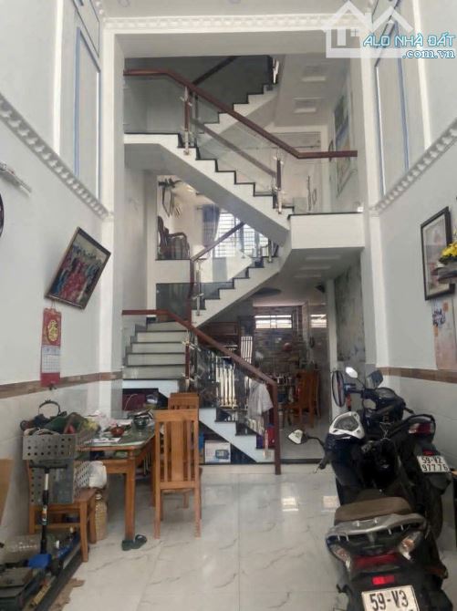 Nhà siêu đẹp 1 trệt 1 lửng 2 lầu 1 sân thượng đường 5m hiệp thành 07 q12 - 2