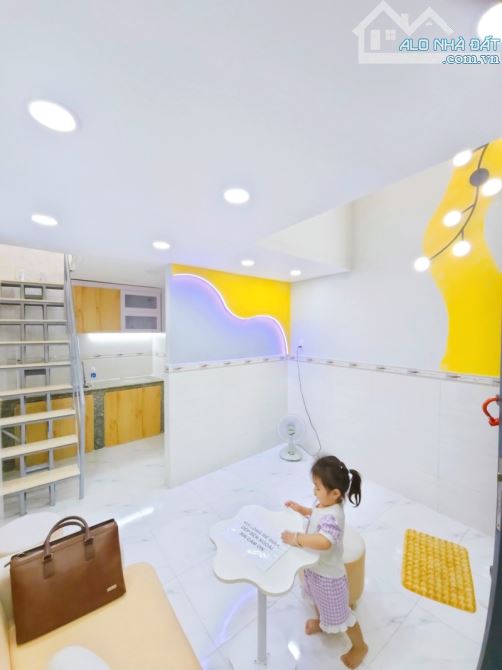 Bán nhà mới Tân Phú - 2 Tầng - Sổ Vuông, Hoàn công đủ – 16m2 - 2.55TỶ - 2