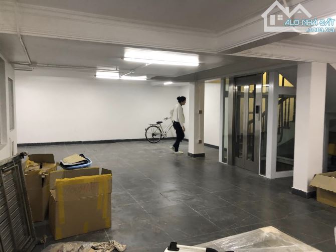 Bán Gấp Biệt thự 35 Lê Văn Thiêm - Thanh Xuân - Hà Nội , dt 130m2 x 4 tầng .giá 5x tỷ - 2