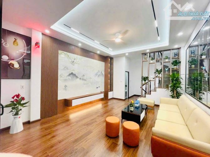 📍THANH XUÂN / HN - GẦN NGÃ TƯ SỞ - NHÀ MỚI NGÕ THÔNG - DT 36M2 - NHÀ CAO 6 TẦNG - 2