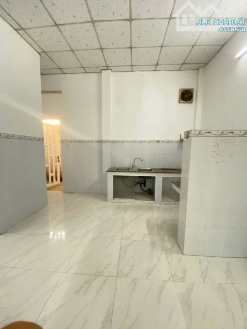 Cần bán gấp căn nhà ở Đ. Số 28 , Tân Thông Hội 97m2 - Sổ hồng riêng  - giá 835tr - 2