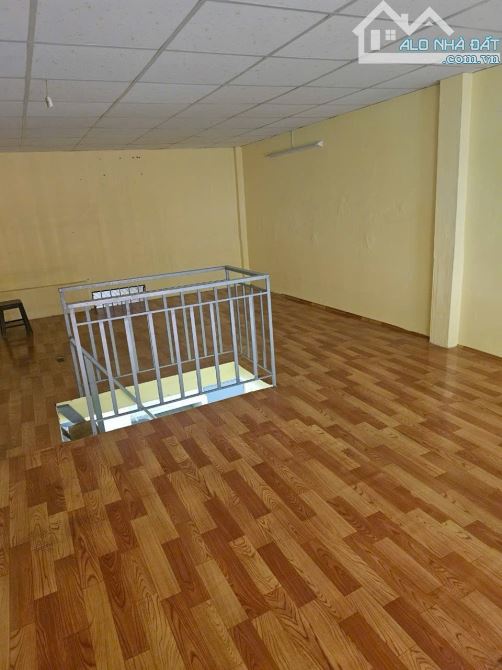 Ngộp Bank, gấp bán nhà 15/...Thống Nhất, F11, Gò Vấp, 56m2, C4, 2PN, nhỉnh 4 tỷ - 2
