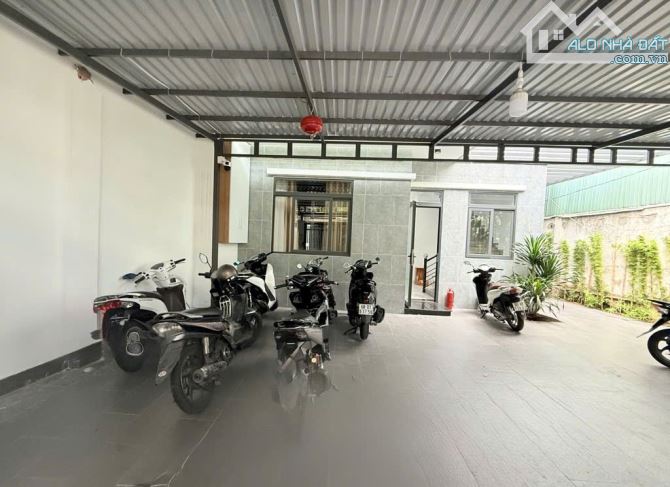 Dòng tiền 100tr/th- Hẻm xe Tải Tránh- Lê Đức Thọ- P6-  200m2 (10x20_ 5 tầng- 18.3 Tỷ - 2
