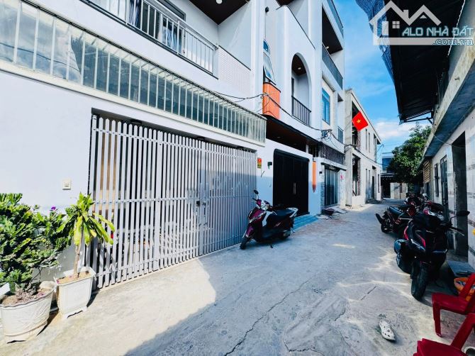NHÀ 3 TẦNG KIỆT OTO 5M TÔN ĐẢN FULL NỘI THẤT - 2