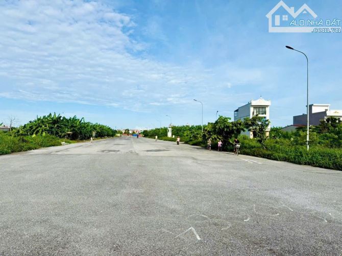 🚀 SIÊU PHẨM, CỰC HIẾM – 2 LÔ LIỀN KỀ MẶT ĐƯỜNG 30M – ĐỐNG CHUỐI, HÙNG VƯƠNG🚀  📍 Vị trí - 2