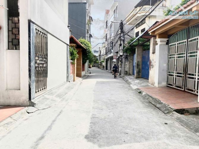 🌈 Bán lô 55m2 An Chân,Sở Dầu-Giá 2,1 tỷ  👉 Thông số: - Diện tích 55m2 ngang 5,5m - - 2