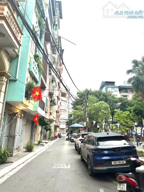 PHÂN LÔ Ô TÔ TRÁNH 50m MT 4m 5 TẦNG HOÀNG NGÂN NGUYỄN NGỌC VŨ CẦU GIẤY GIÁ 24 TỶ - 1