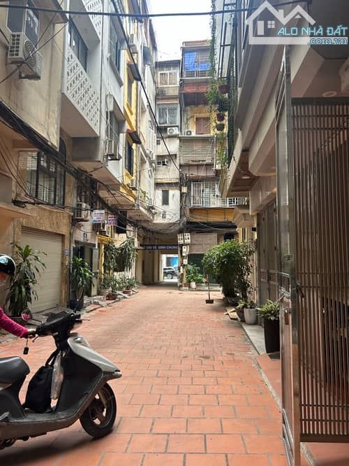 Bán Nhà Đội Cấn - Siêu Đẹp 80m², 5 Tầng, Ô Tô Tránh, Chỉ 21 Tỷ!