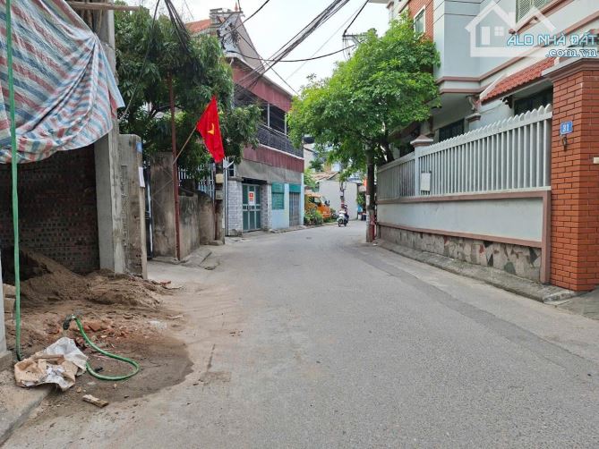 Bán gấp mảnh đất thạch bàn dt và mt rộng thông số đẹp giá đầu tư ô tô vào đất - 2