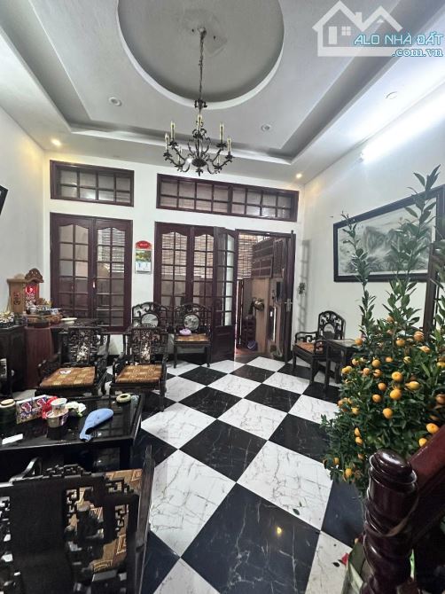 Hoàng quốc Việt 2 thoáng ô tô đỗ ngày đêm 90m 4 tầng Mt 6m giá 22 tỷ - 2