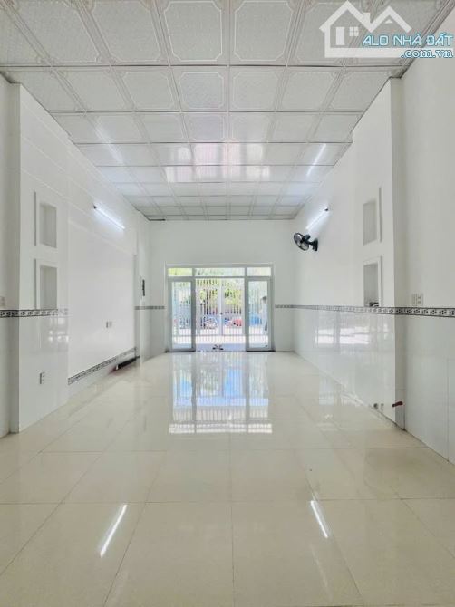 Ngộp ! Cần Bán gấp căn nhà cấp 4 ở Đ. Nguyễn Thị Lắng - sổ hồng riêng - Giá 785tr - 2