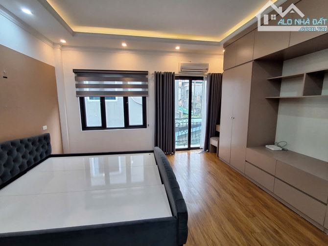 Bán nhà Gia Thụy 39m2 nhà mới đẹp đủ nội thất vài bước ra ô tô tránh 7.8 tỷ - 2