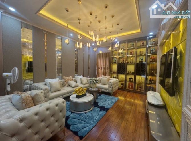 Biệt thự 3 tầng, 5 phòng ngủ, nội thất cao cấp - Đường 7m5, Hòa Xuân, Đà Nẵng - Giá 20 tỷ - 2