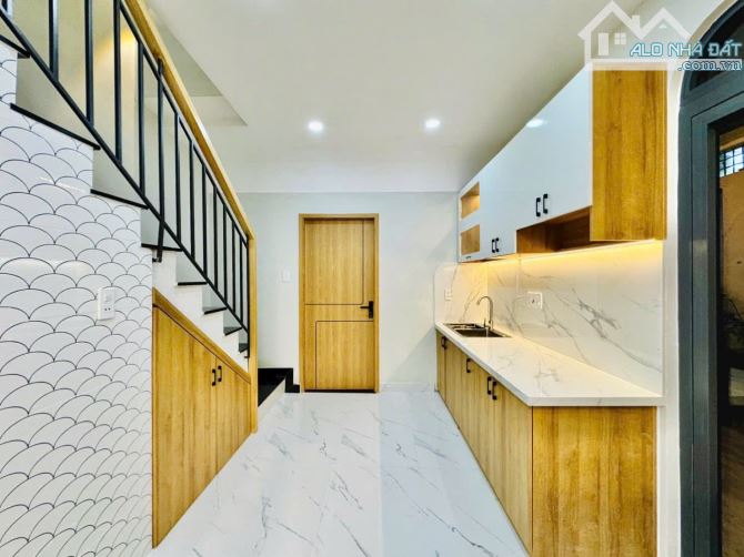 HẺM XE HƠI . 3 TẦNG . 35M2 (3.5×13) . 3PN. SÁT PHÚ NHUẬN . GẦN CHỢ BÀ CHIỂU . - 2