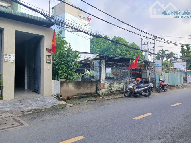 BÁN ĐẤT MẶT TIỀN đường ô tô Quận 2 đường nối Nguyễn Thị Định Đường 20M ngang 5M - 2