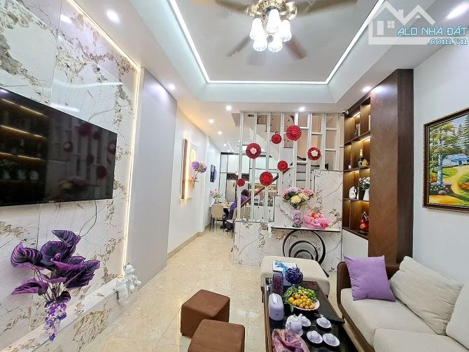 BÁN NHÀ TẶNG TIỆN ÍCH THANH AM LB,DT52M2,NGÕ ÔTÔ TRÁNH,VỈA HÈ RỘNG KINH DOANH,GIÁ 9.XTỶ - 2