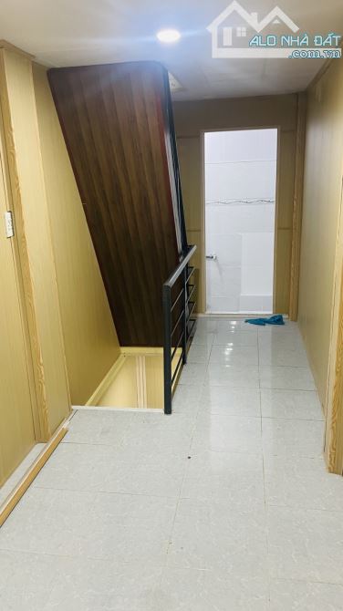 Bán nhà HẺM XE TẢI Bắc Hải Q.10, mua là có lãi, sổ vuông A4, 2PN, chỉ 2.x tỷ - 2