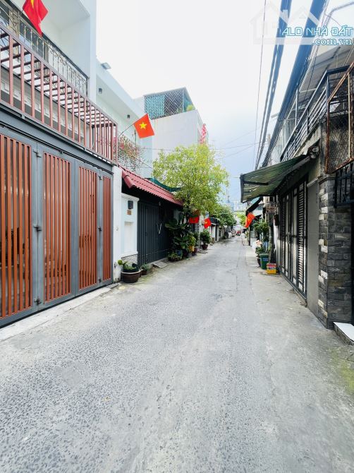 BÁN ĐẤT HẺM 5M NGANG 7.5M, GẦN KHU CHẾ XUẤT, QUẬN 7, 122M2, 75 Tr/M2 - 2