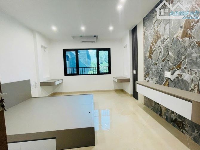 HOA HẬU NHÀ ĐẸP TỪ LIÊM MỚI XÂY 2 THOÁNG THANG MÁY Ô TÔ TRÁNH - 2