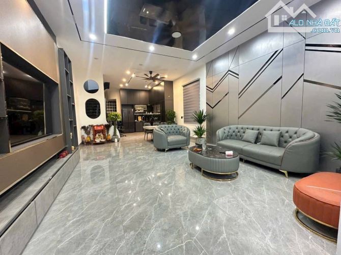 Bán siêu phẩm nhà 1 trệt 1 lầu gần siêu thị VinCom Phường Tân Mai Biên H - 2