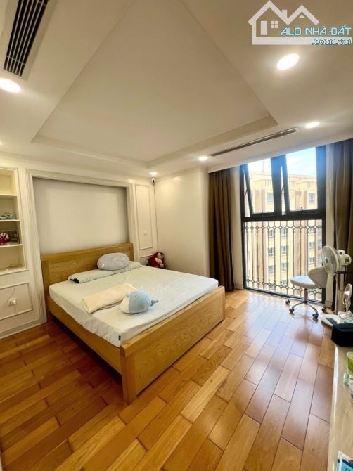 Bán căn hộ cao cấp Tân Hoàng Minh, 34 Hoàng Cầu, tầng trung, view hồ, nội thất đẹp. - 2