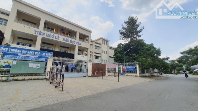 GẤP BÁN LÔ ĐẤT FUL THỔ CƯ NGAY TRẦN VĂN GIÀU DT 1200M2 NGAY KHU PHÂN LÔ ĐỒNG BỘ TÊN LỬA - 2
