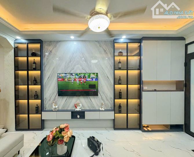 BÁN NHÀ tại Mỹ Đình 36m2 7,9 tỷ 4 tầng đẹp lung linh - 2