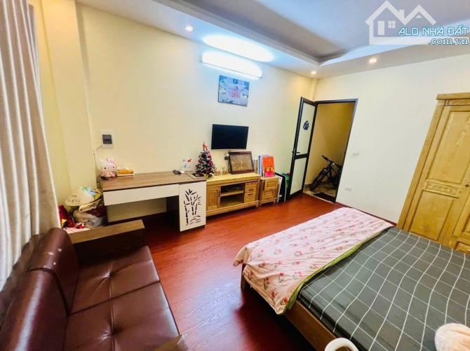 Cho thuê nhà nguyên căn ngõ 86 Đông Thiên, 38m2 x 5 tầng, 3 ngủ khép kín - 2