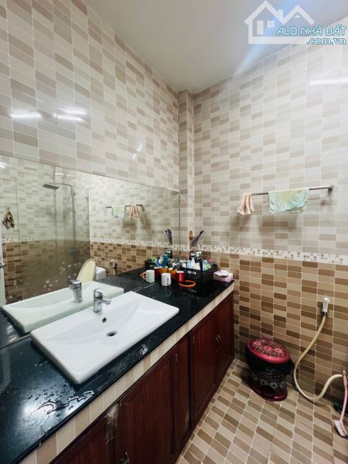 BÁN NHÀ SÁT MẶT TIỀN ÂU CƠ CHỦ 1 ĐỜI 2TẦNG 80M2 NỞ HẬU TIỆN XÂY MỚI GIÁ 5.X TỶ - 3