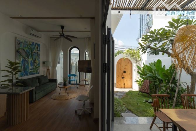 BÁN BIỆT THỰ SÂN VƯỜN MINI THỊ TRẤN HÓC MÔN - CÁCH SONG HÀNH 159m - GIÁ 4.8ty - 3