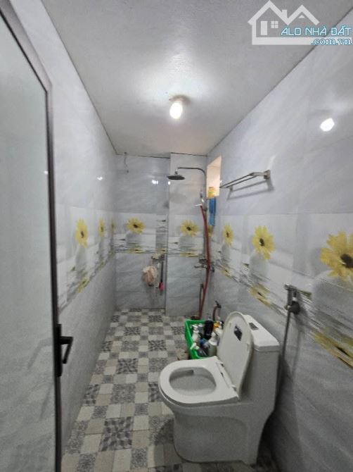 DT 100M2; MT 8.4M- NHÀ 3 TẦNG; 4 NGỦ; CHỦ MỚI XÂY TÂM HUYẾT KHUNG CỘT CHẮC CHẮN 💚 Giá 7.X - 3