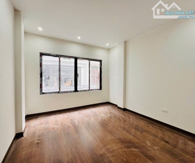 🏡CỰC HOT Nhà 41m2 5 Tầng thang máy, PHÂN LÔ Ô TÔ Đỗ cửa, TT Cầu Giấy - 3