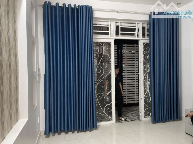BÁN NHÀ 1 TRỆT 2 LẦU GẦN BIỄN BÃI TRƯỚC, HẺM LƯƠNG VĂN CAN, ĐANH CHO THUÊ 8TR/THÁNG - 3