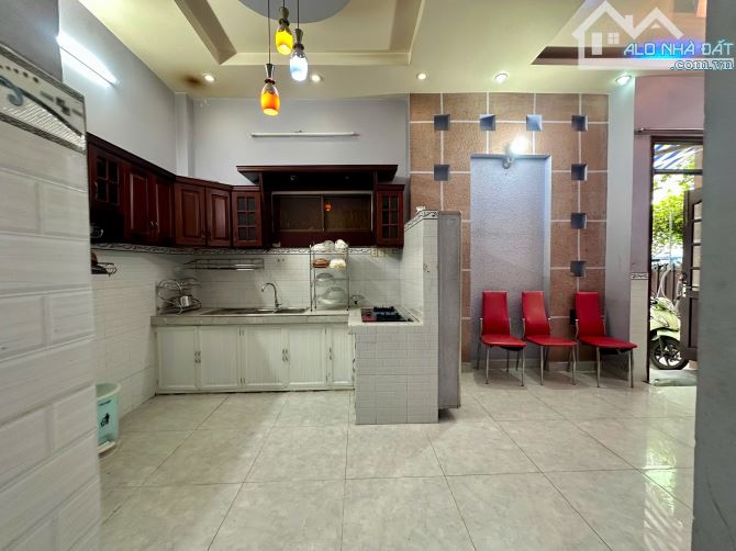 14tr, 4PN 3WC- Mai thị Ngọc Phú nhuận - 3 tầng lầu có sân rộng - 3