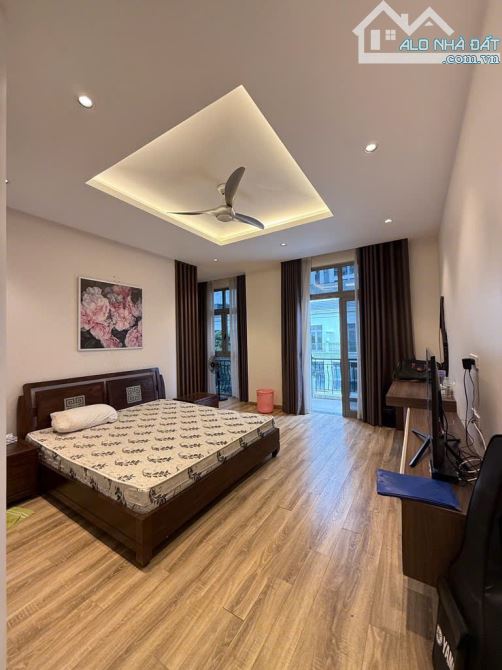 Chị chủ cần bán gấp căn liền kề khu Nguyệt Quế VinHome The Harmony, DT 179m2, vị trí đẹp - 3